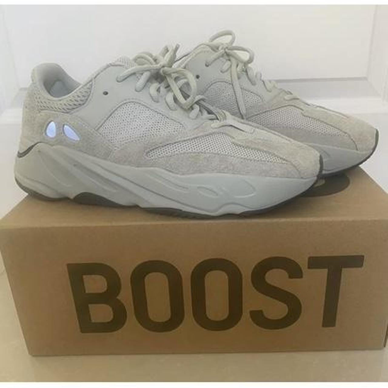 yeezy boost 700 size 9