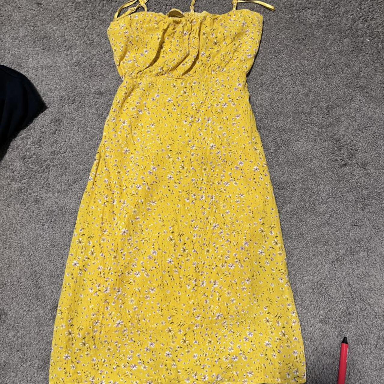 yellow long flowy floral dress worn once im 5’8 for... - Depop