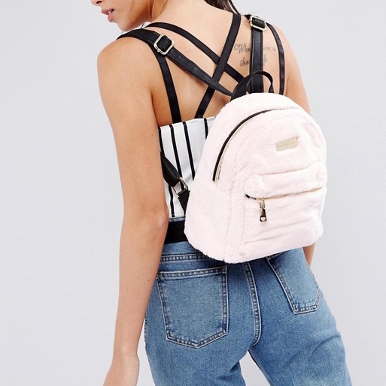 Claudia canova online backpack