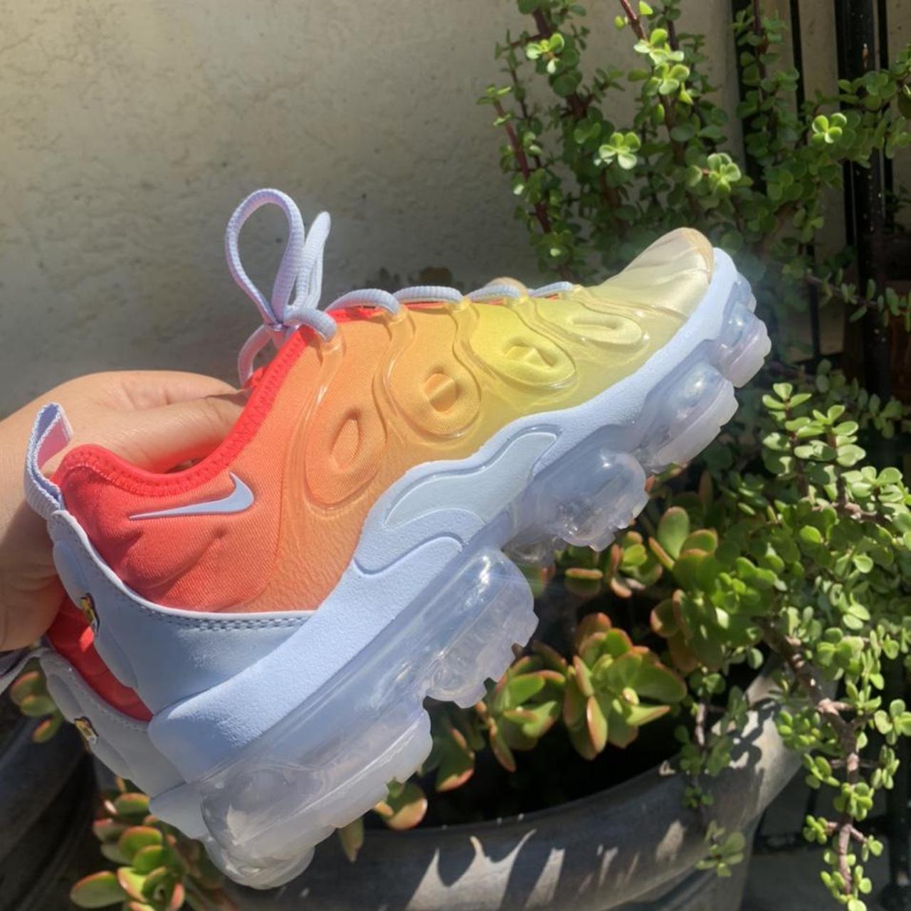 vapormax plus sunrise