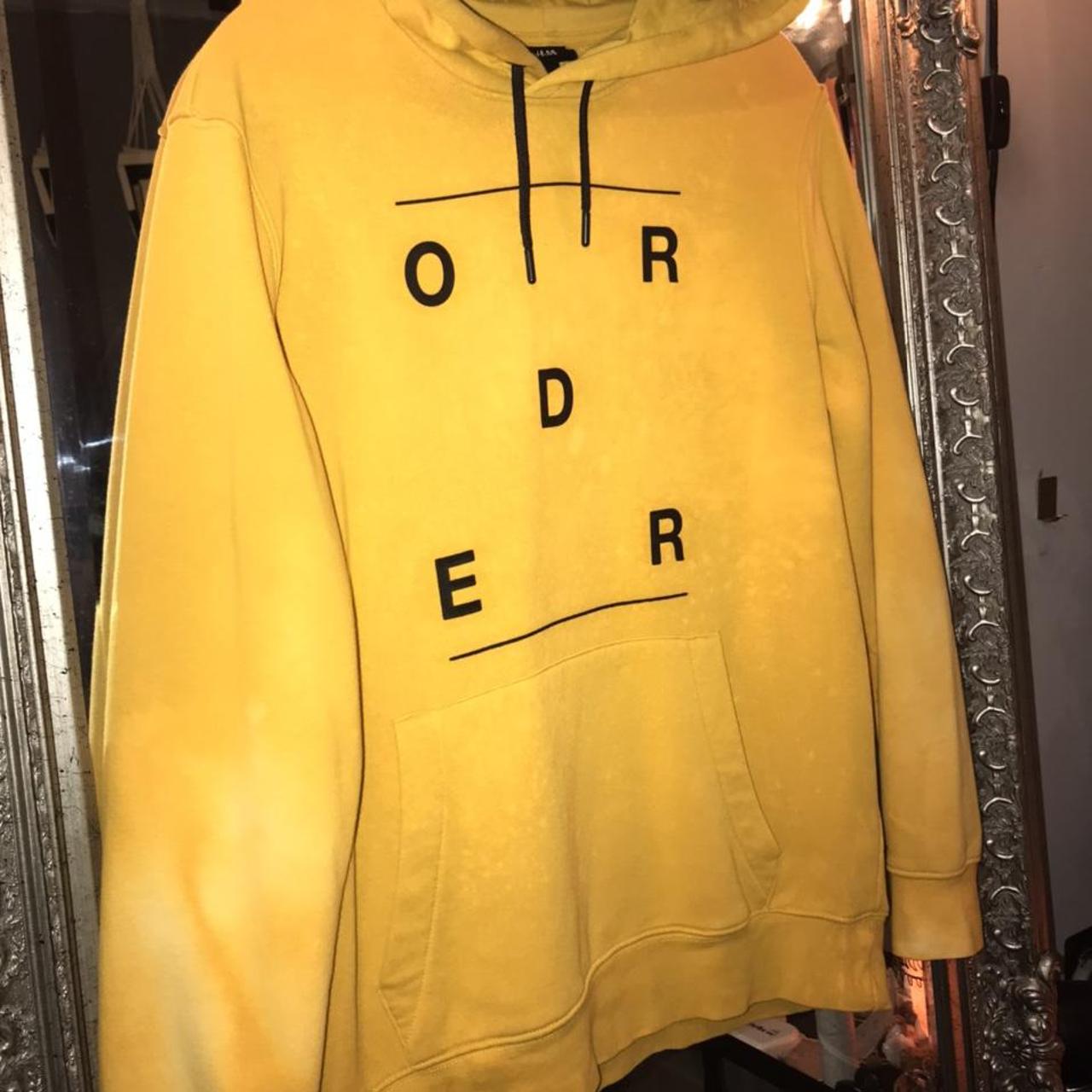 H&m mens yellow outlet hoodie