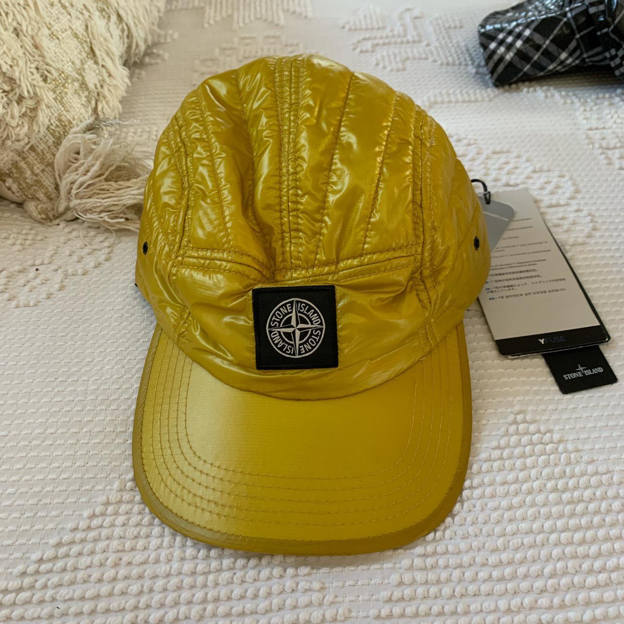 New with tags Stone Island puffer type hat in