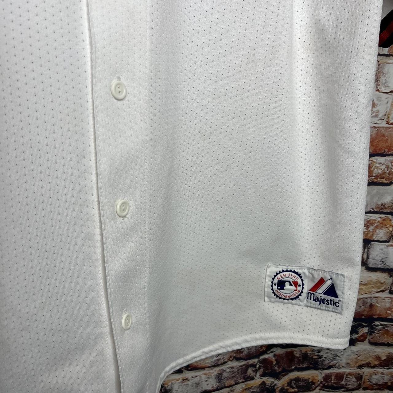 Atlanta Braves Vintage Majestic Baseball Teeshirt - Depop