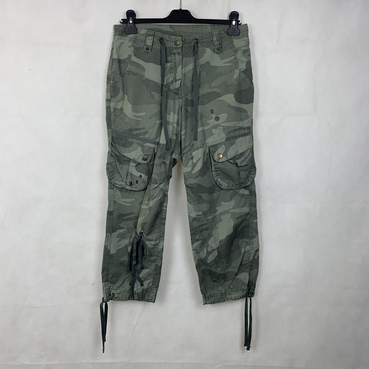 Y2K Womens Camo Cargo Trousers Really cool Camo... - Depop