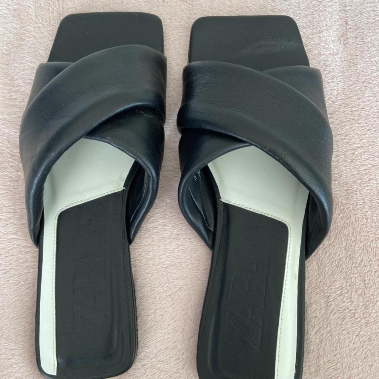 Zara Women's Black Slides | Depop