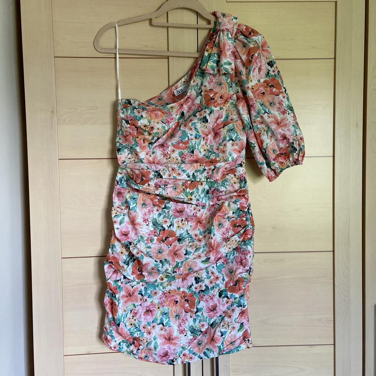 zara puff sleeve floral dress