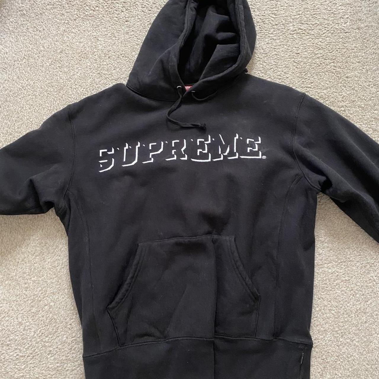 Supreme hoodie barely worn Size small Message for... - Depop