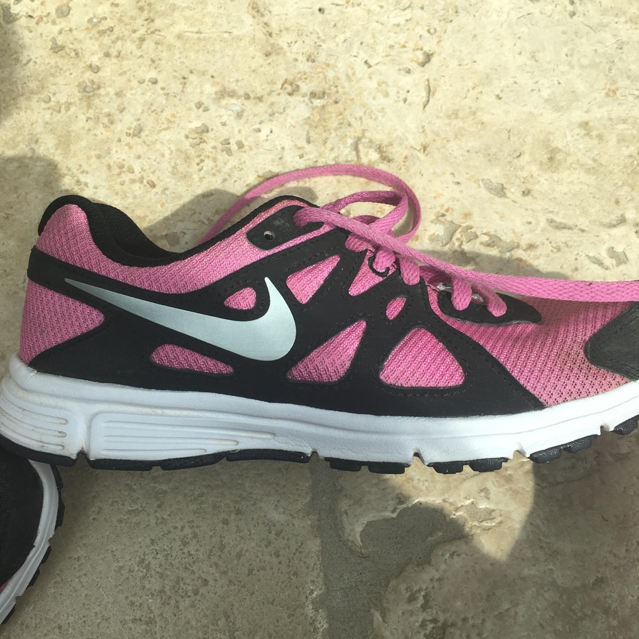 revolution 5 nike pink
