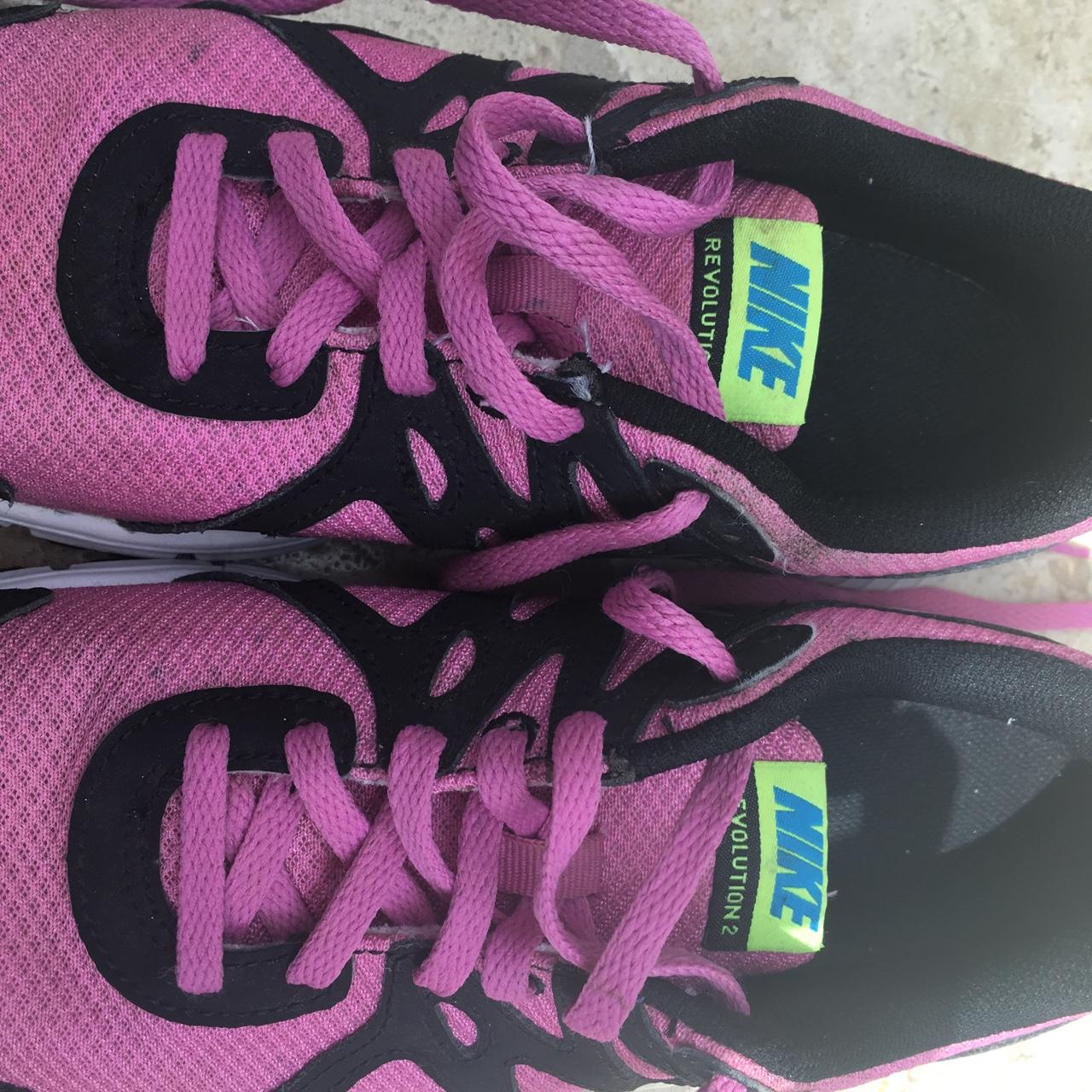 revolution 5 nike pink