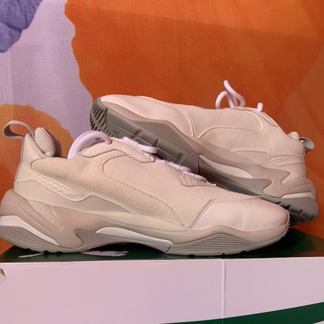 Puma thunder desert hot sale white violet