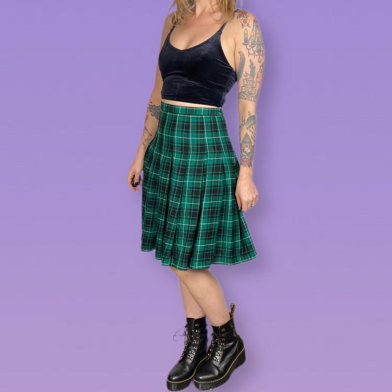 Product Image 1 - Green plaid skirt by Pendleton!
