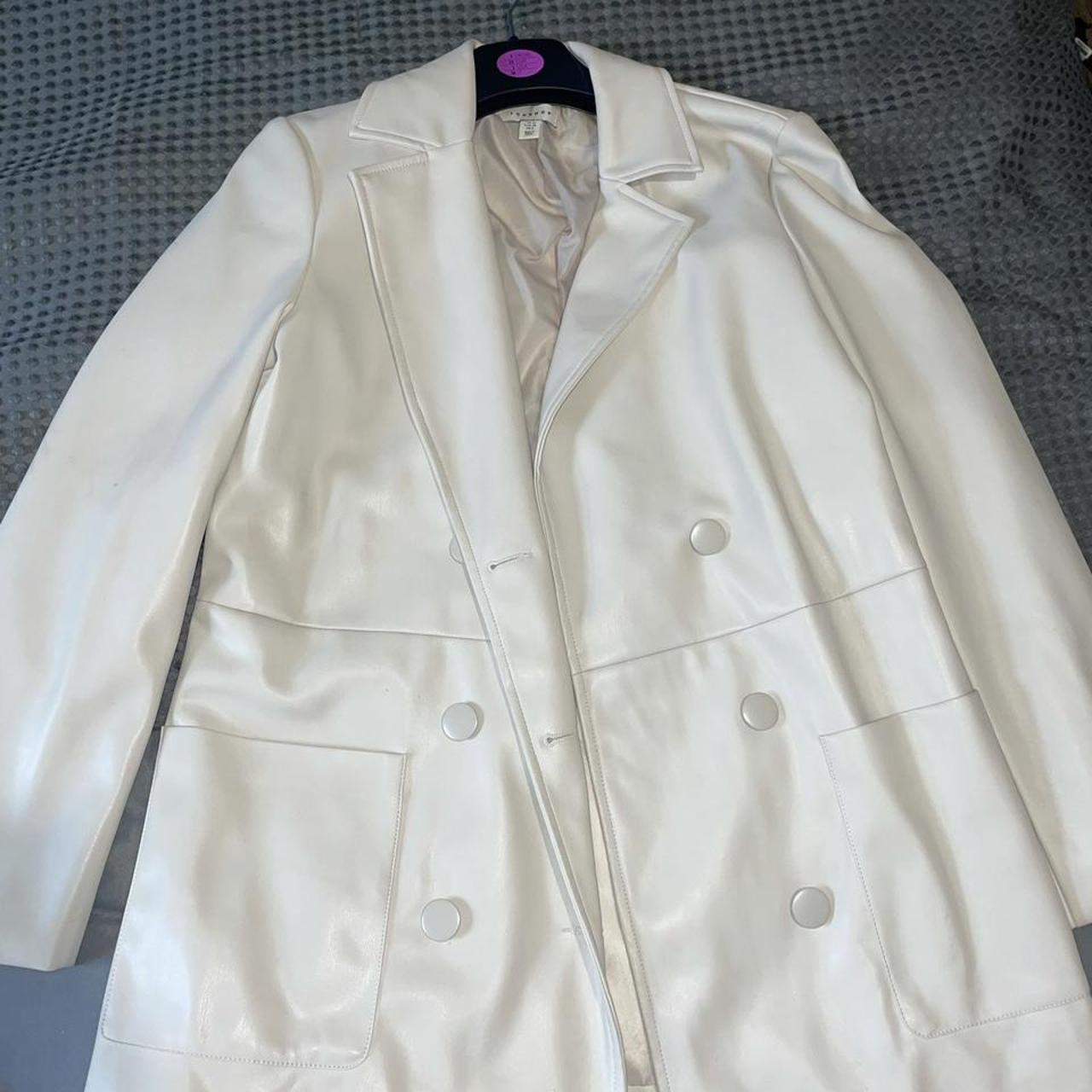 Women's Cream Jacket Depop