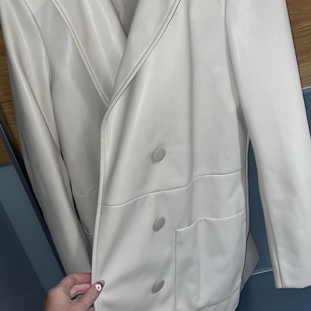 Women's Cream Jacket Depop