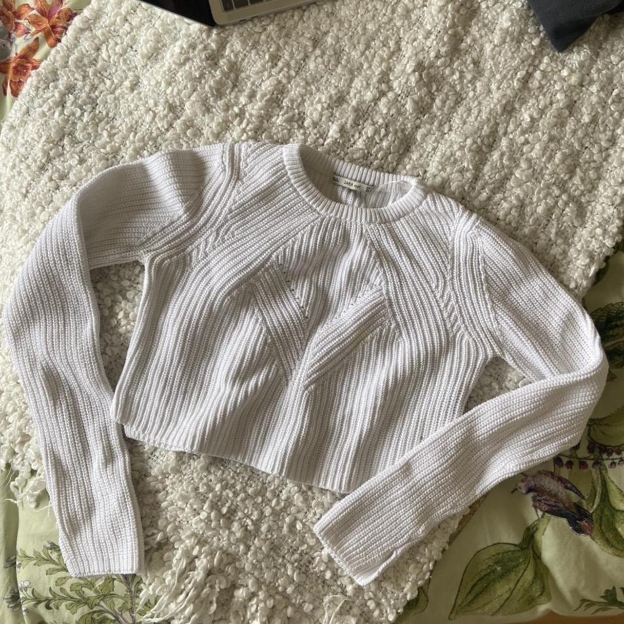 Zara Women's White Crop-top | Depop