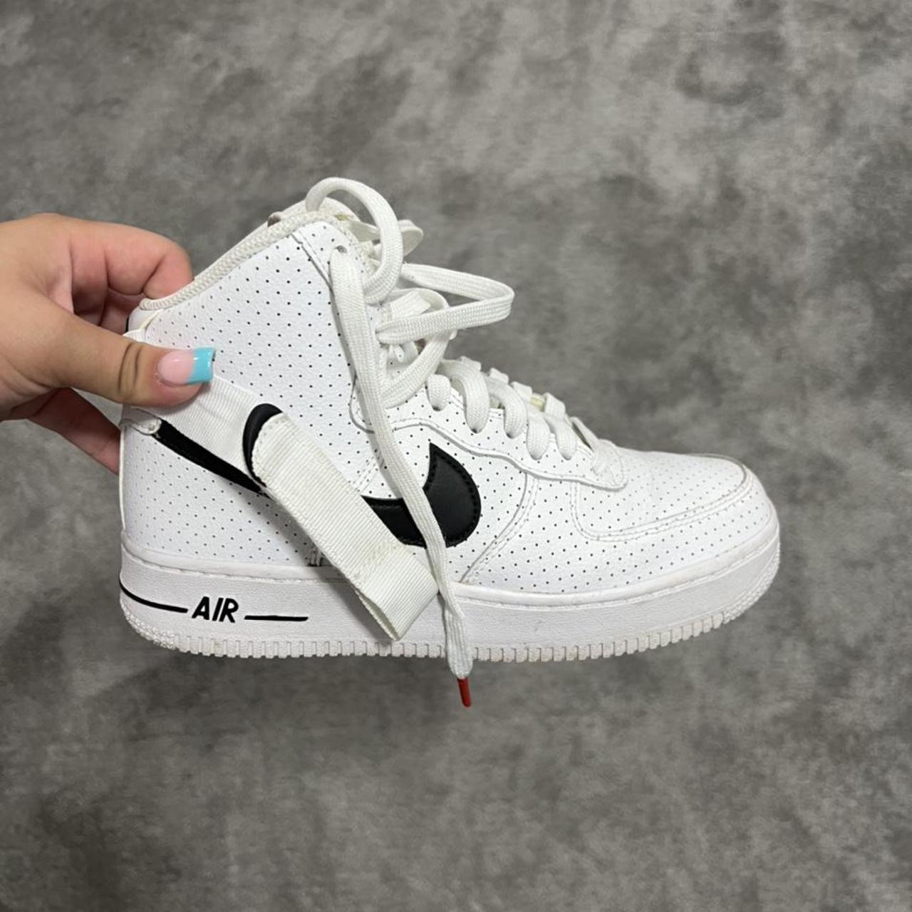 nike air force one essential