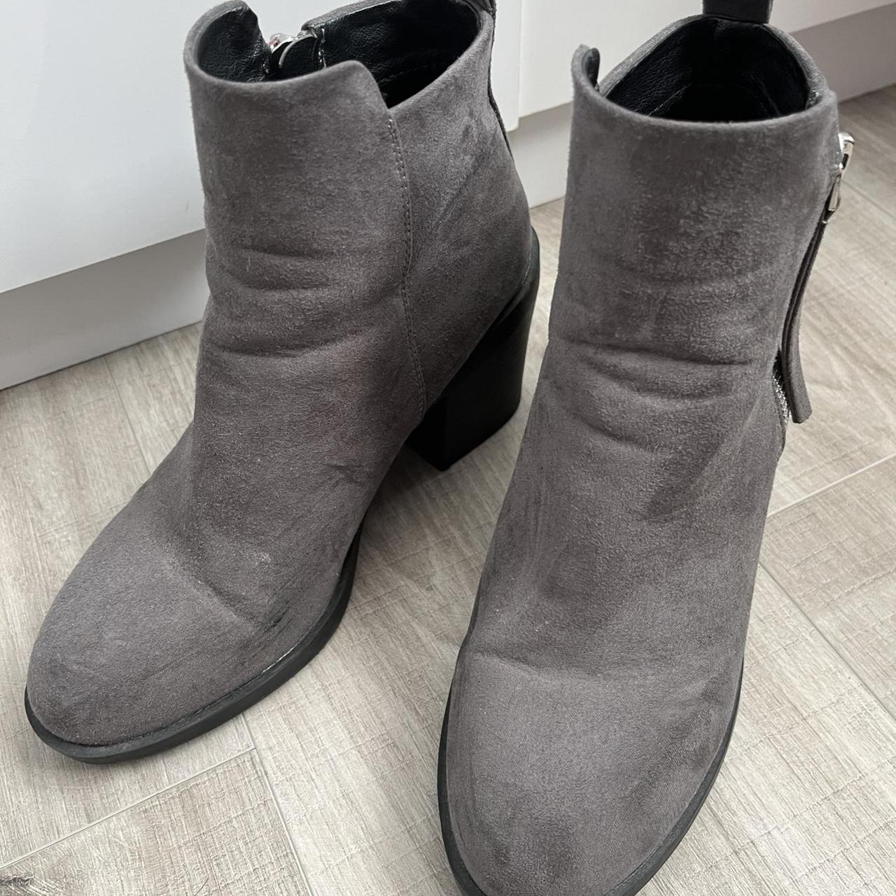 Women's Grey Boots Depop