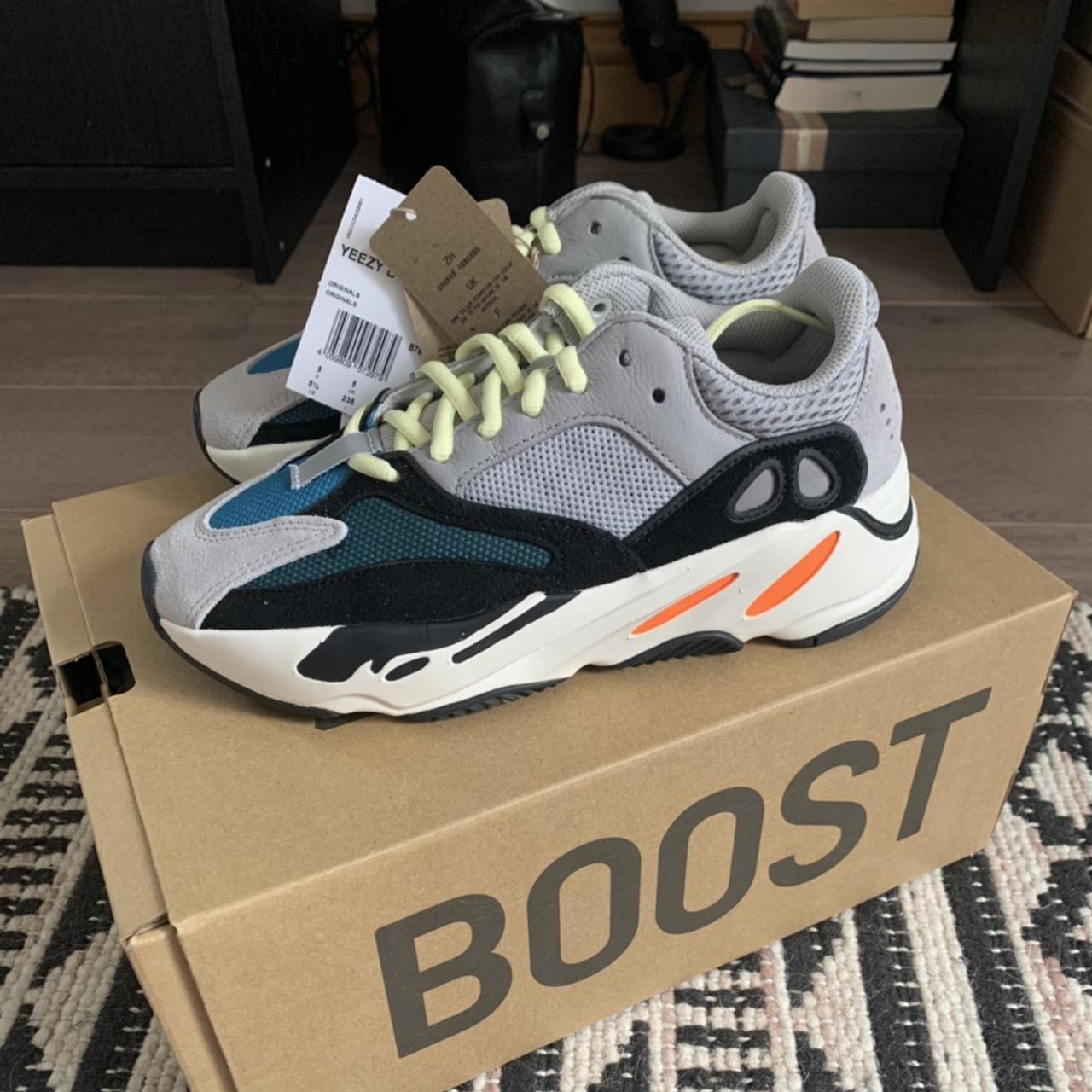 Yeezy 700 wave on sale runner size 5