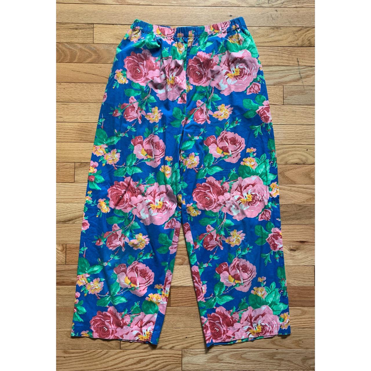 Cotton blue floral print lounge pants with beautiful... - Depop