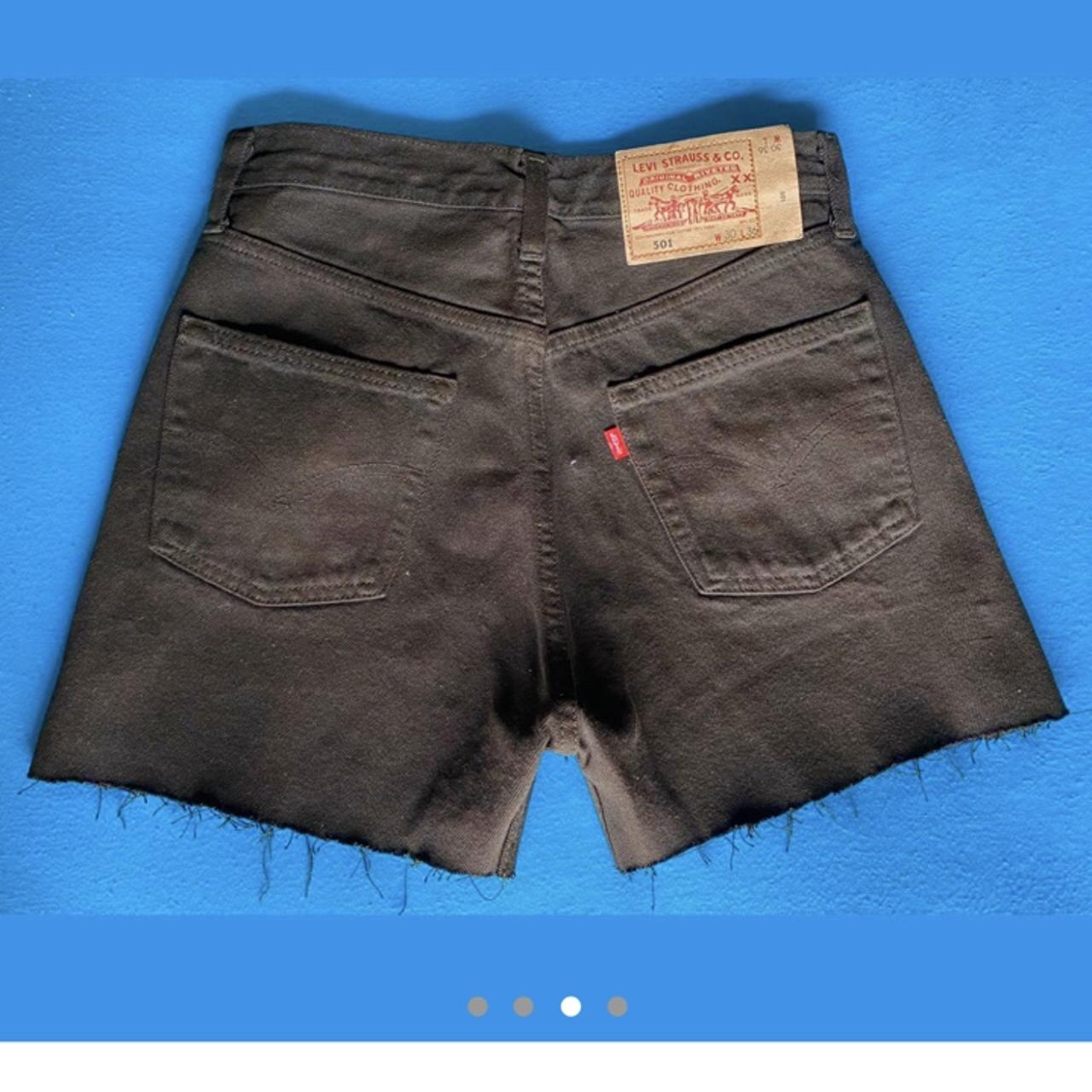 brown levi shorts