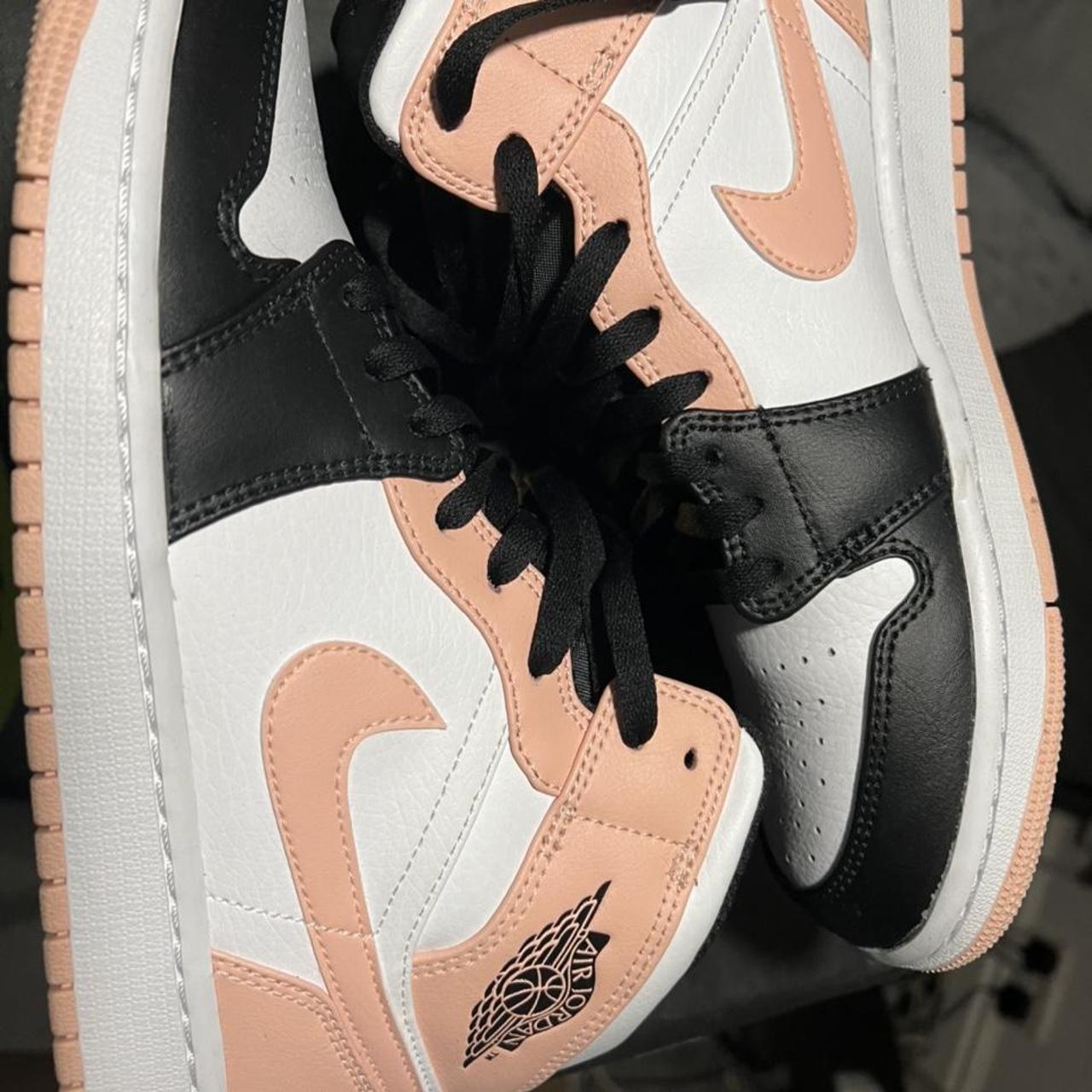 crimson jordan 1 mid
