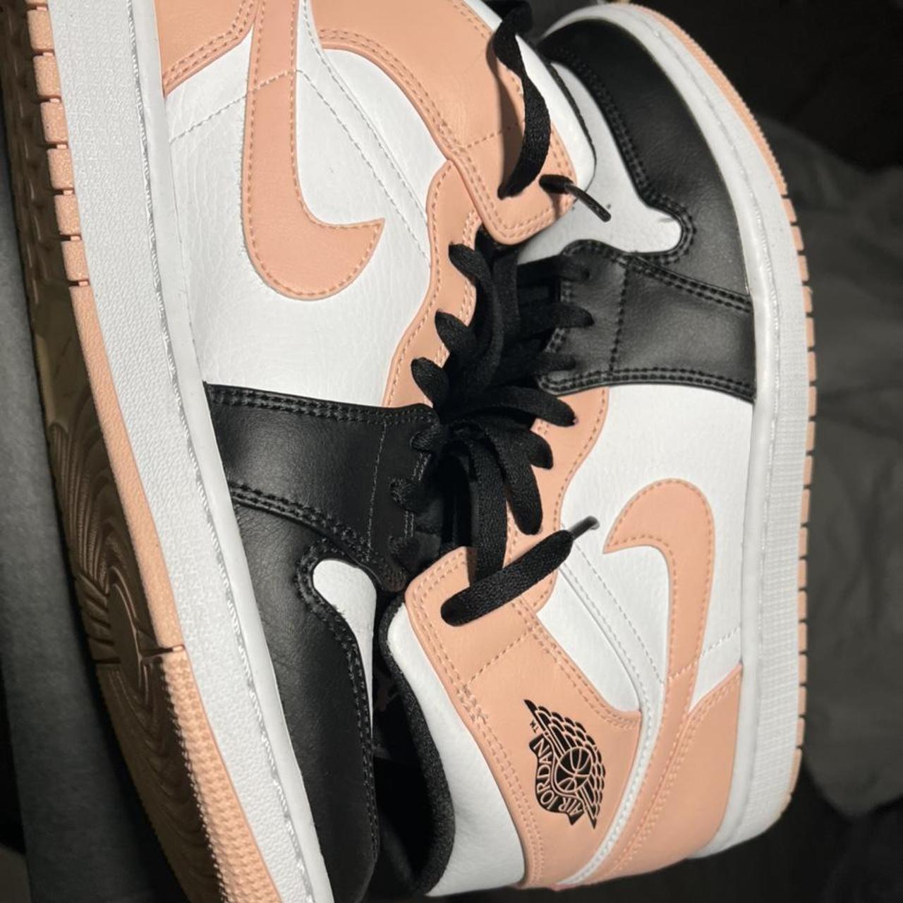 crimson jordan 1 mid