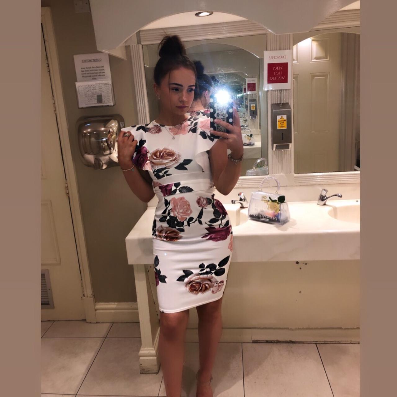 Gorgeous floral dress from prettylittlething worn - Depop