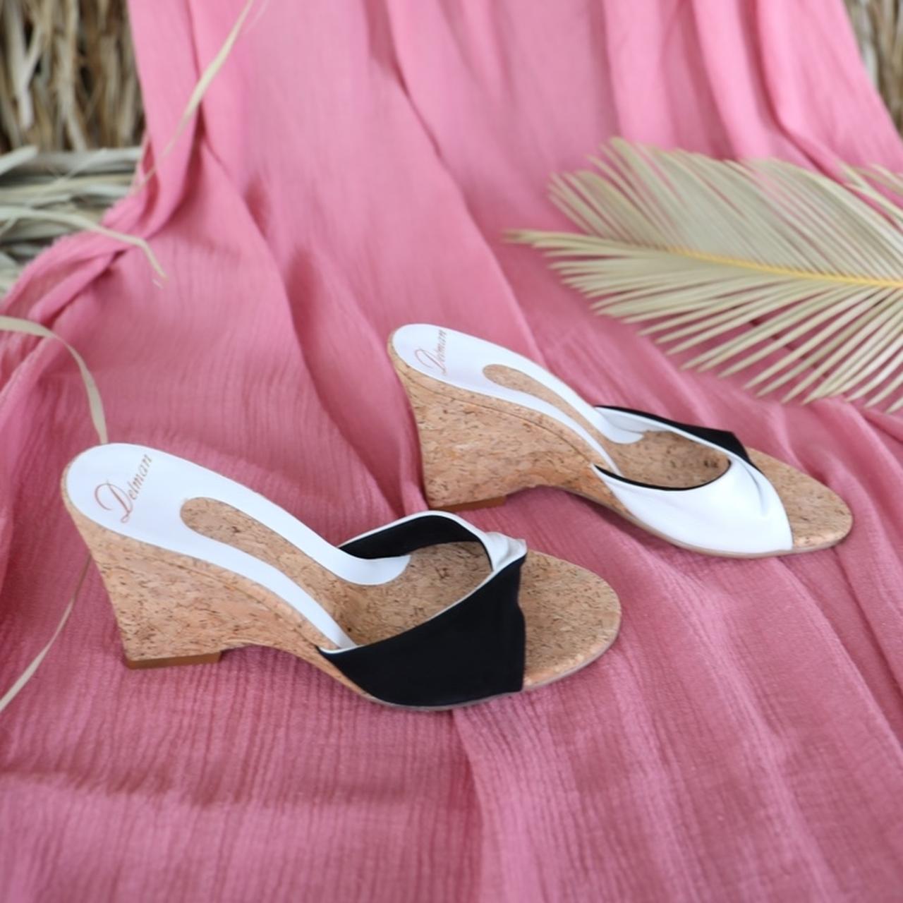 Delmar Women's Black and White Sandals (4)
