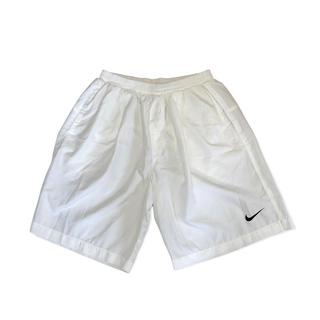 short foot nike blanc