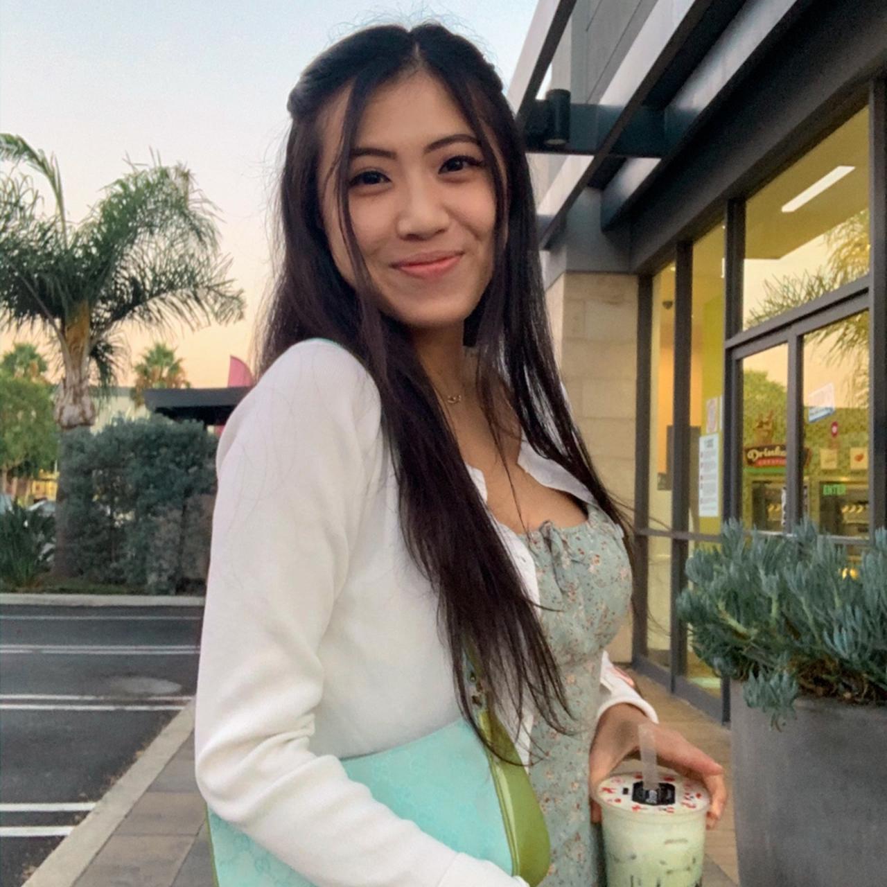 Brandy Melville Women's Croptop Depop