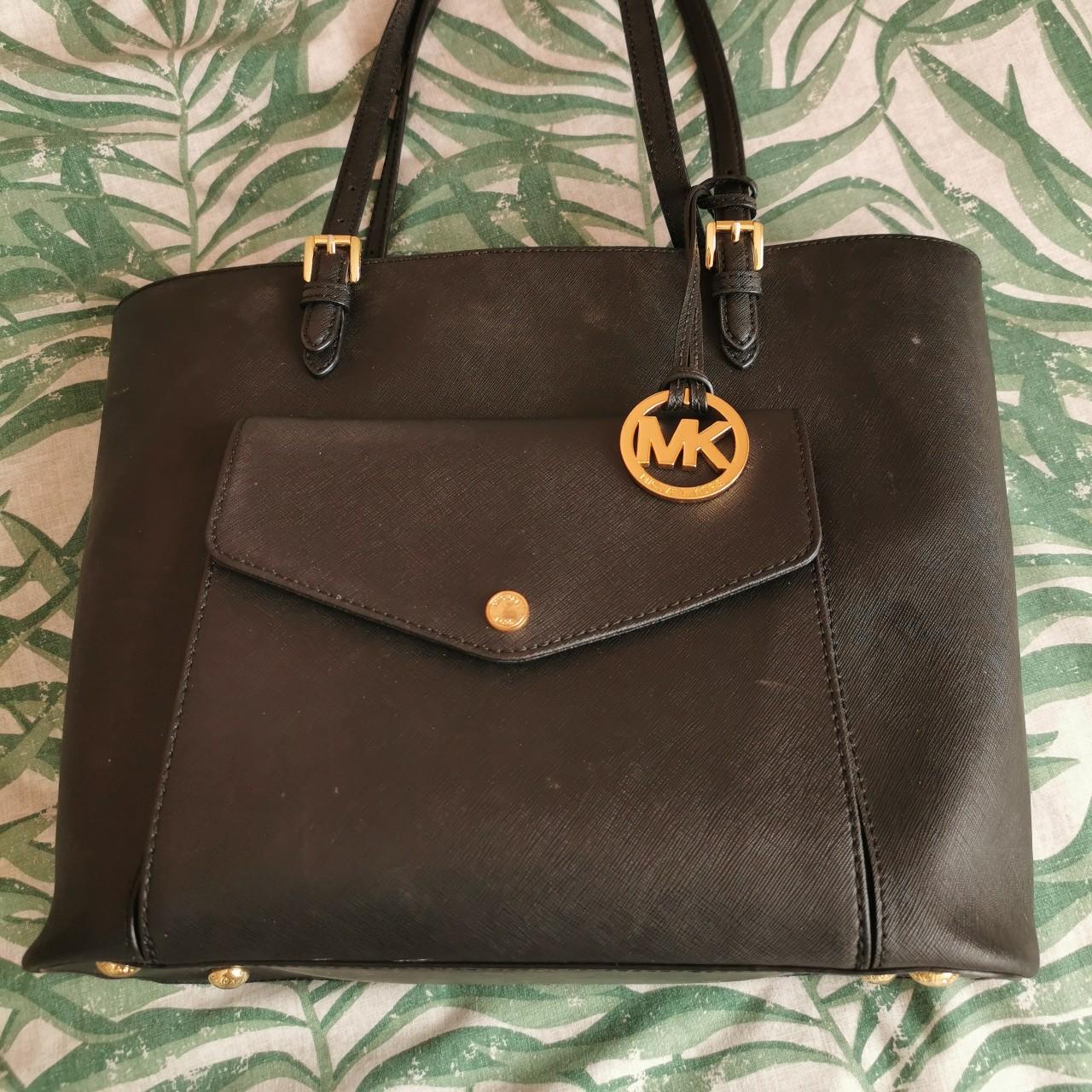 Cheshire oaks michael kors bags hotsell