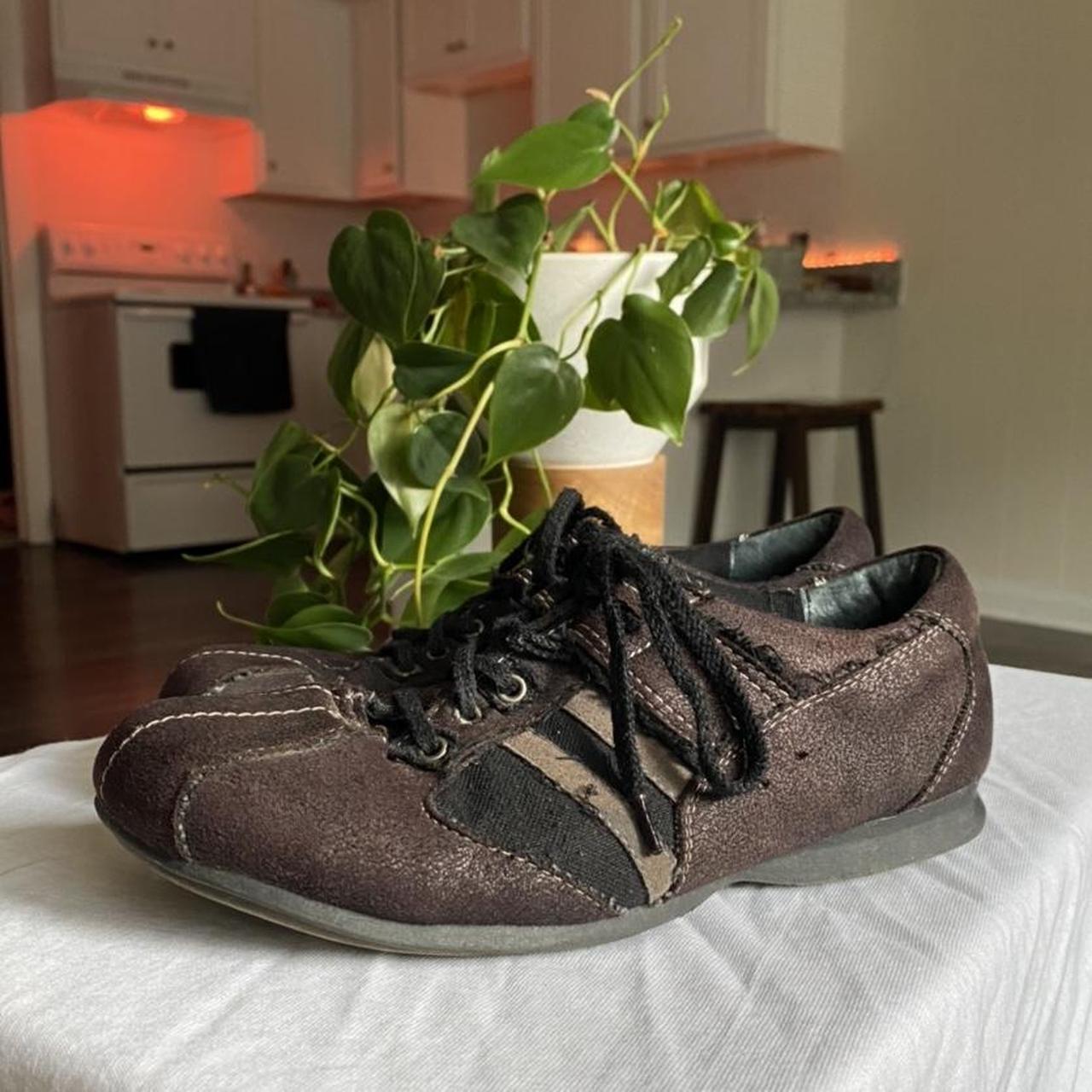 mudd sneakers