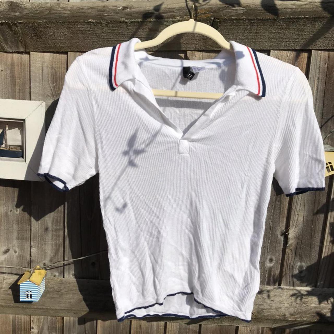 H&M Women's White and Navy T-shirt | Depop