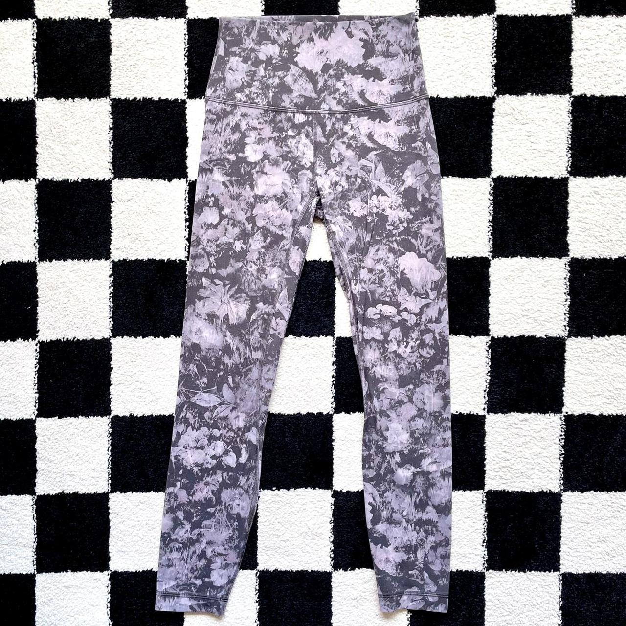 White lululemon camo leggings size 4 25” inseam!! No - Depop