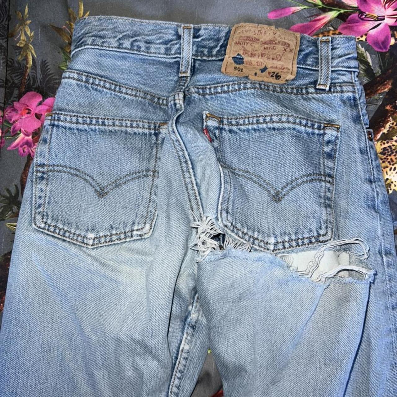 Old school vintage Levi mom jeans mid waist💙 Waist... - Depop