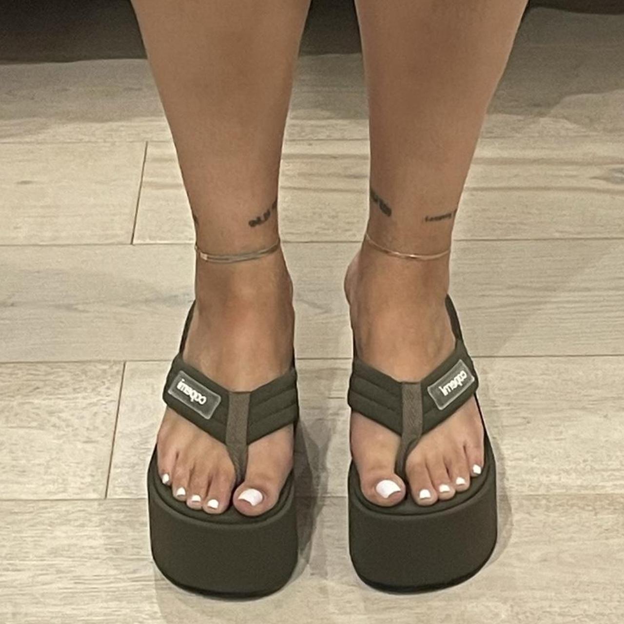 Women's Khaki Sandals | Depop