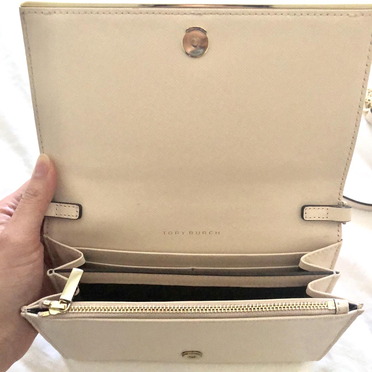 TORY BURCH Robinson Saffiano Envelope Continental - Depop