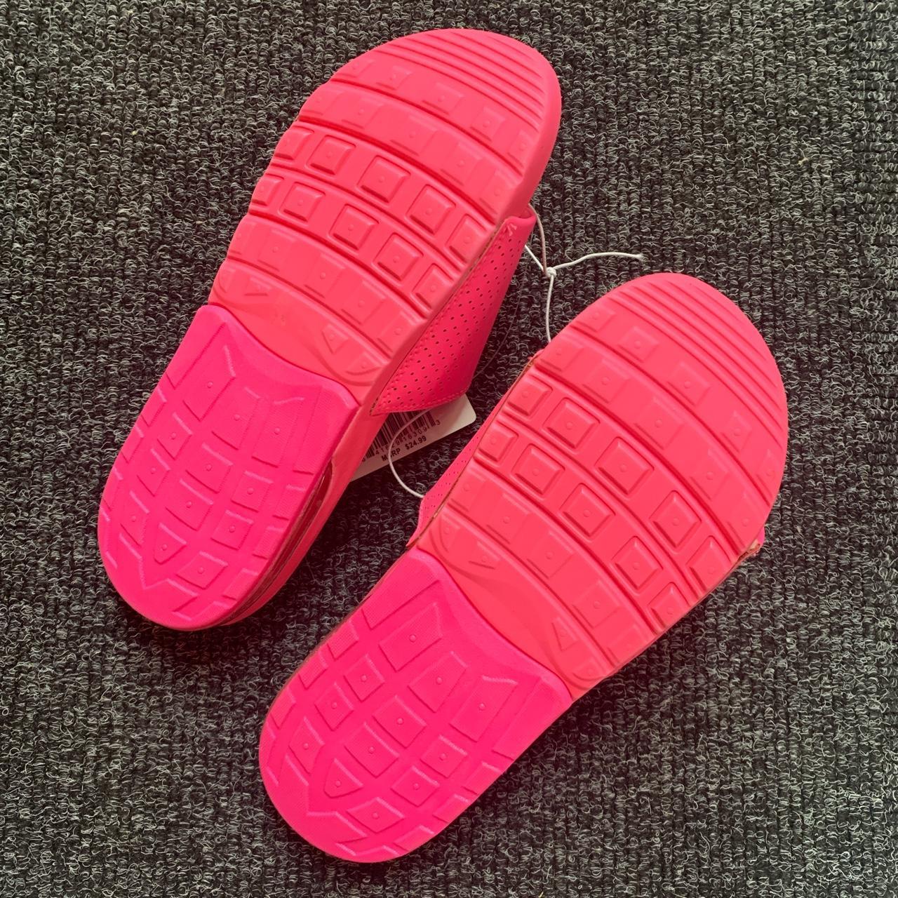 Rocawear pink slides Women s US 7 Brand new w tags Depop