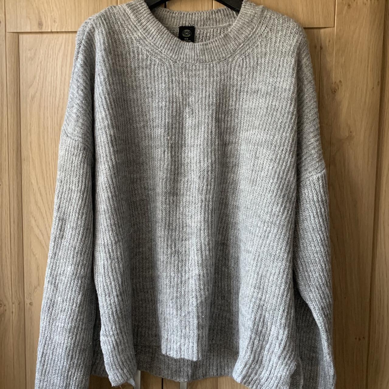 Urban Outfitters grey knit ribbed jumper FREE... - Depop