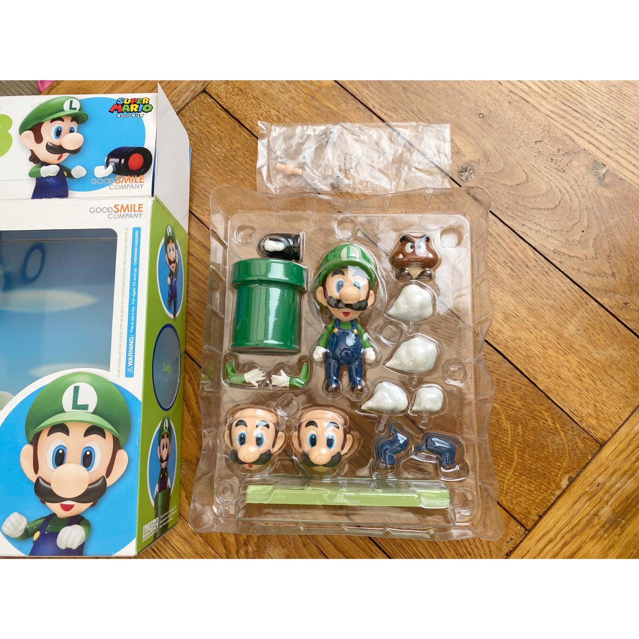 Super Mario Bros Nintendo Luigi Nendoroid Figure -... - Depop