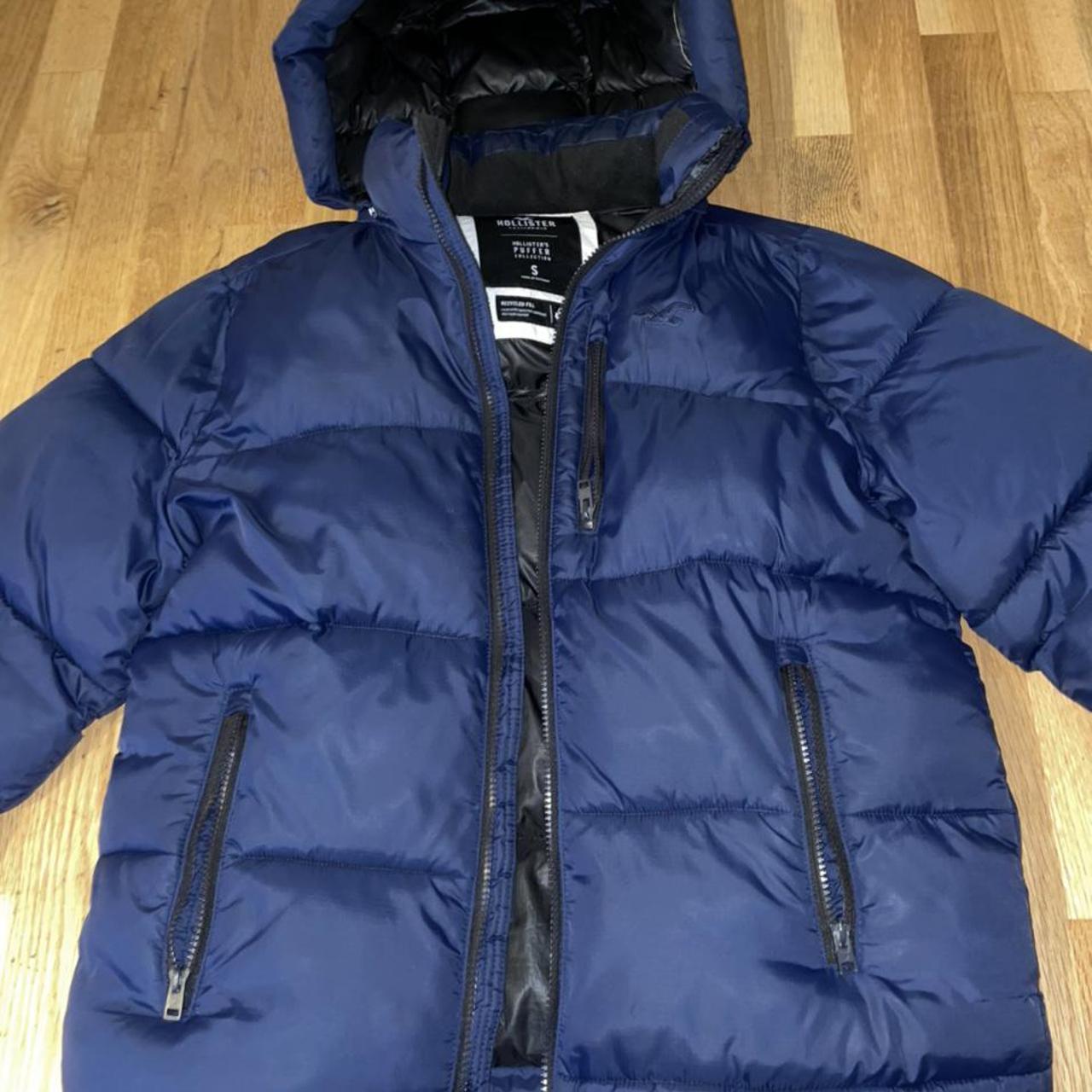 Hollister Coat Mens Small Good Condition - Depop