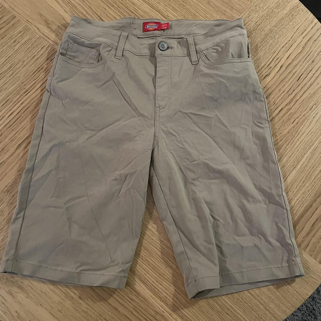tan dickies shorts