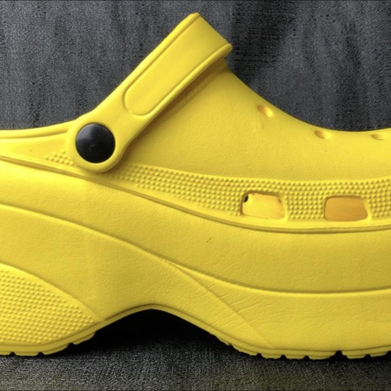 Cape robbin discount yellow platform crocs