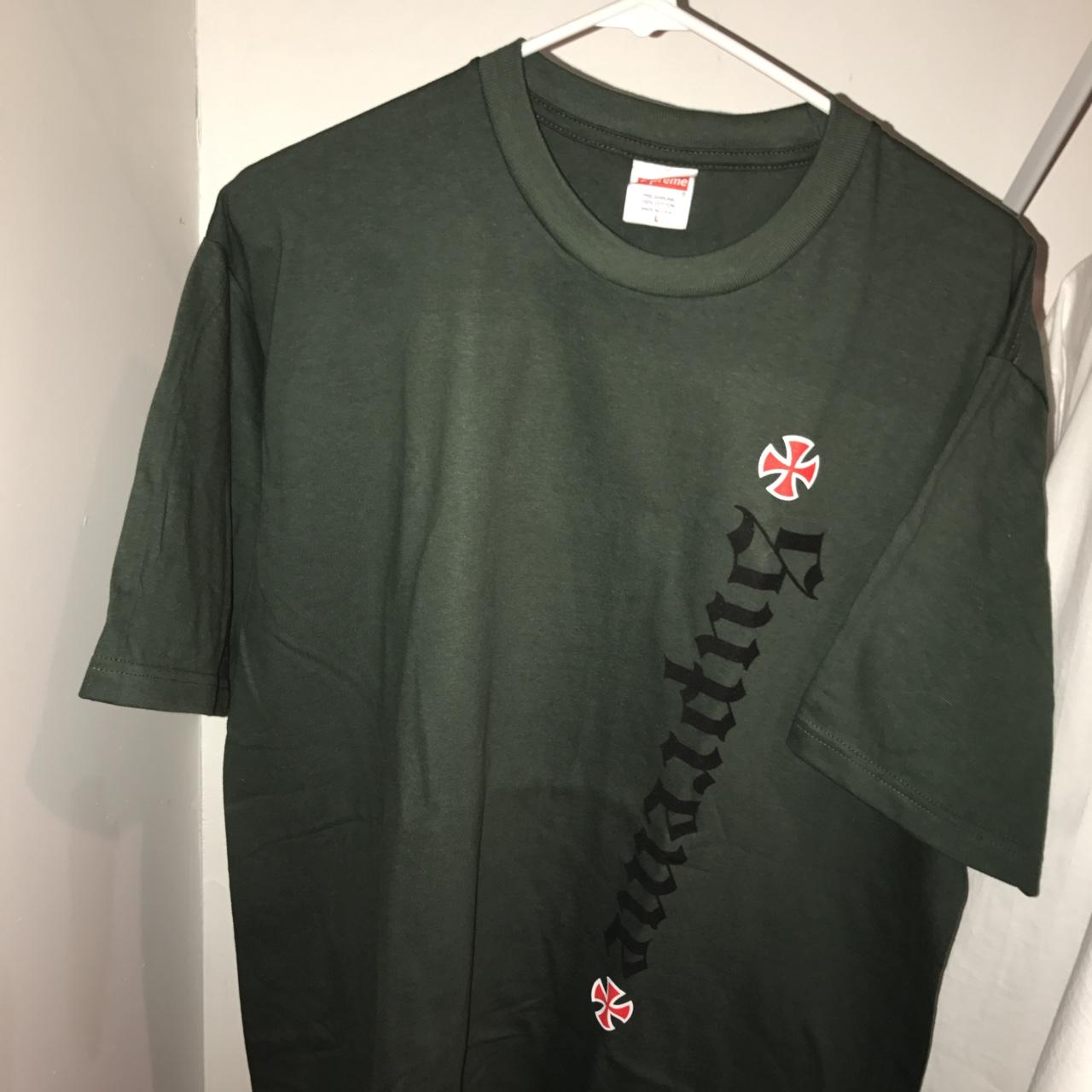 Supreme independent tshirt , 100% authentic , Brand...