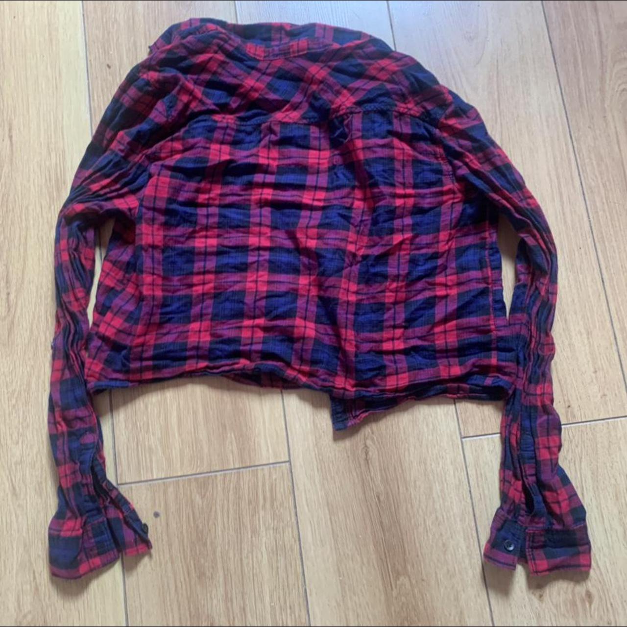 H&M Women's Burgundy and Navy Shirt Depop