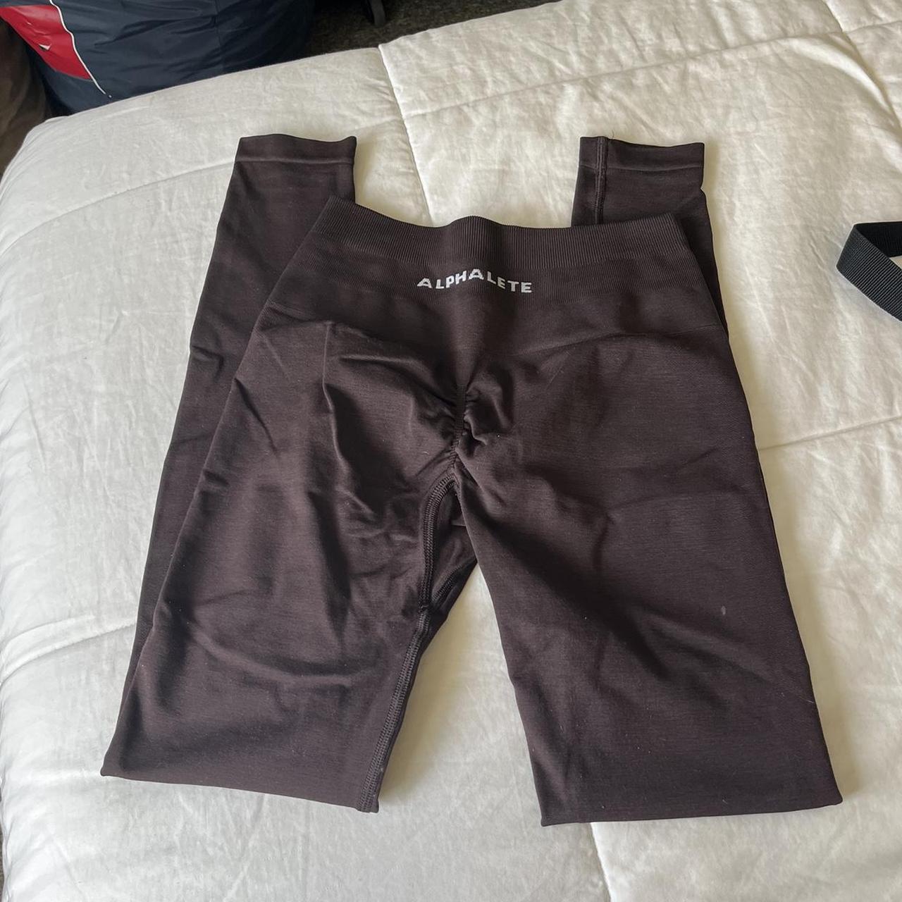 Alphalete leggings in chocolate size xs worn but... Depop