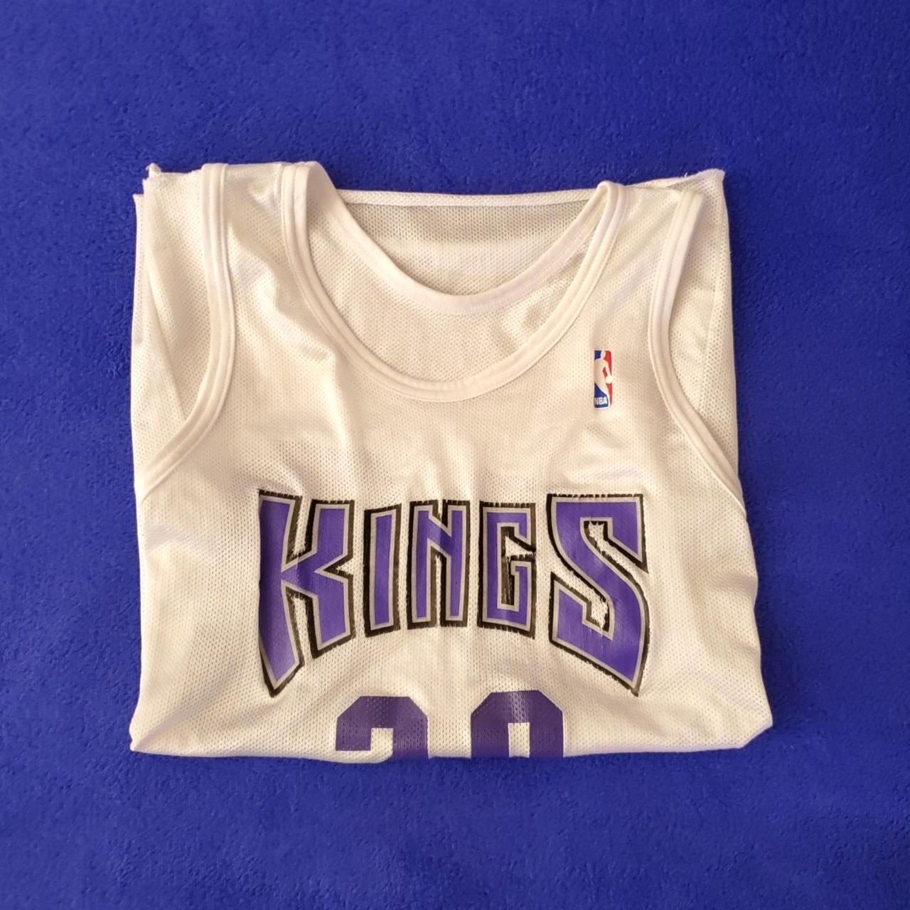 Vintage Sacramento Kings Basketball Jersey Size - Depop