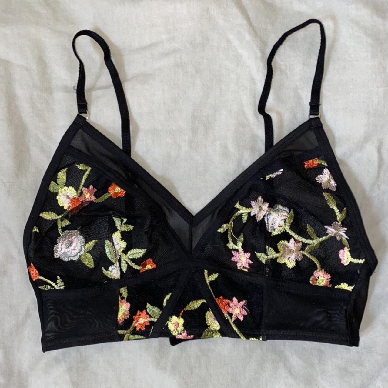 Cute floral bralett🌸🌺 - Depop