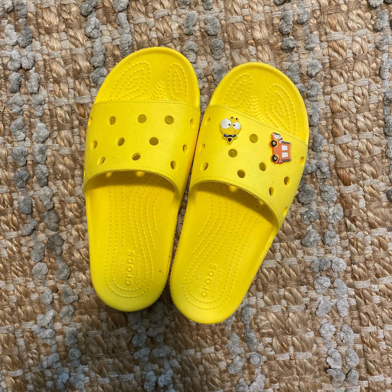 womens yellow crocs size 8