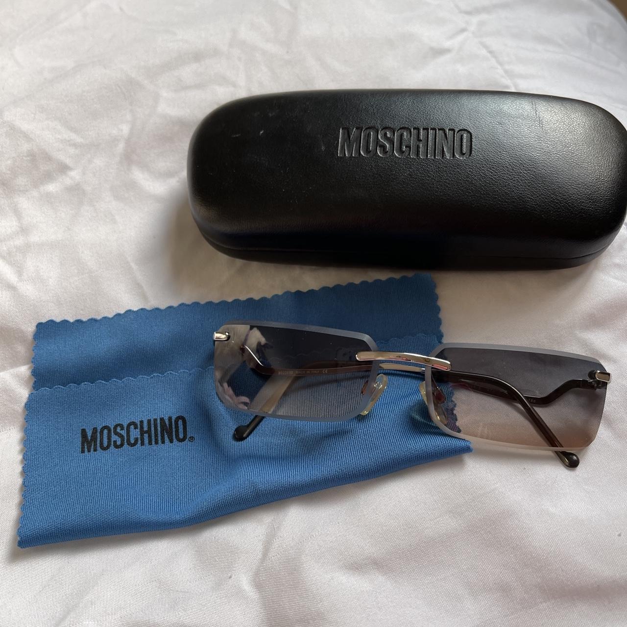 Vintage Moschino Sunglasses no scratch with case Depop