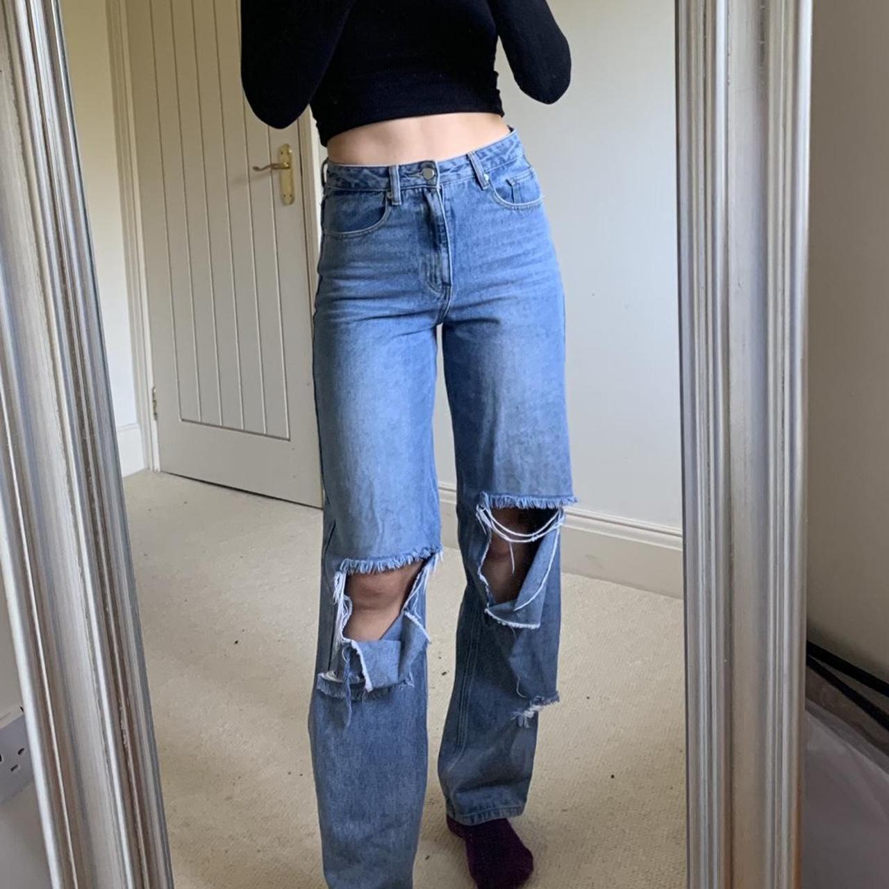 Ripped wide leg jeans, very good fit. Worn on size... - Depop
